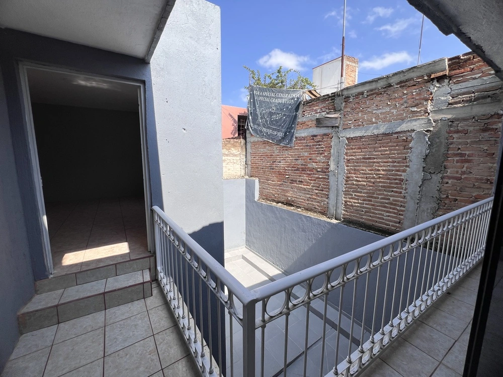 balcon, venta de casa en la mesa colorada